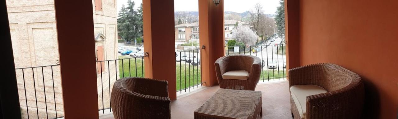 Locanda Al Portone Скандиано Екстериор снимка